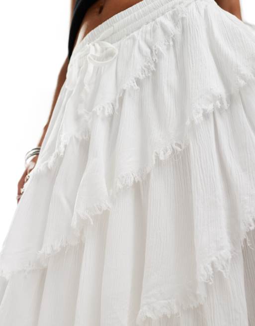 Miss Selfridge - Asymmetrische maxi rok met textuur, stroken en onafgewerkte randen in wit, 2 van 5