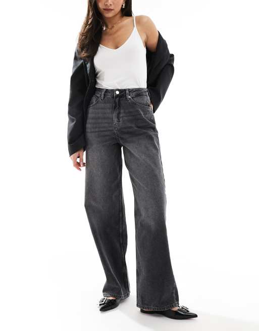 Miss Selfridge – Baggy jeans med flockad rosett på fickorna och svart tvätt
