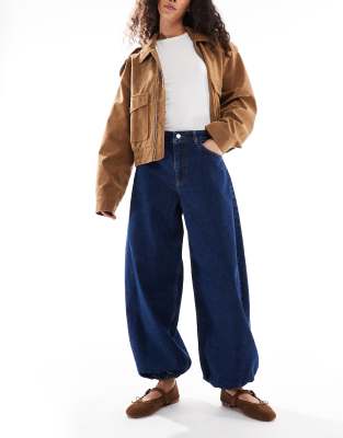 Miss Selfridge - Ballon-Jeans in Indigo mit elastischen Bündchen-Marineblau