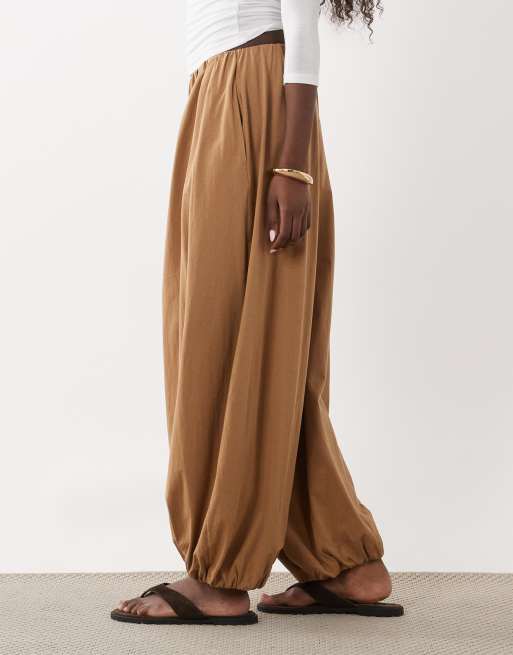 Miss Selfridge ballonbukser i camel, 2 af 5