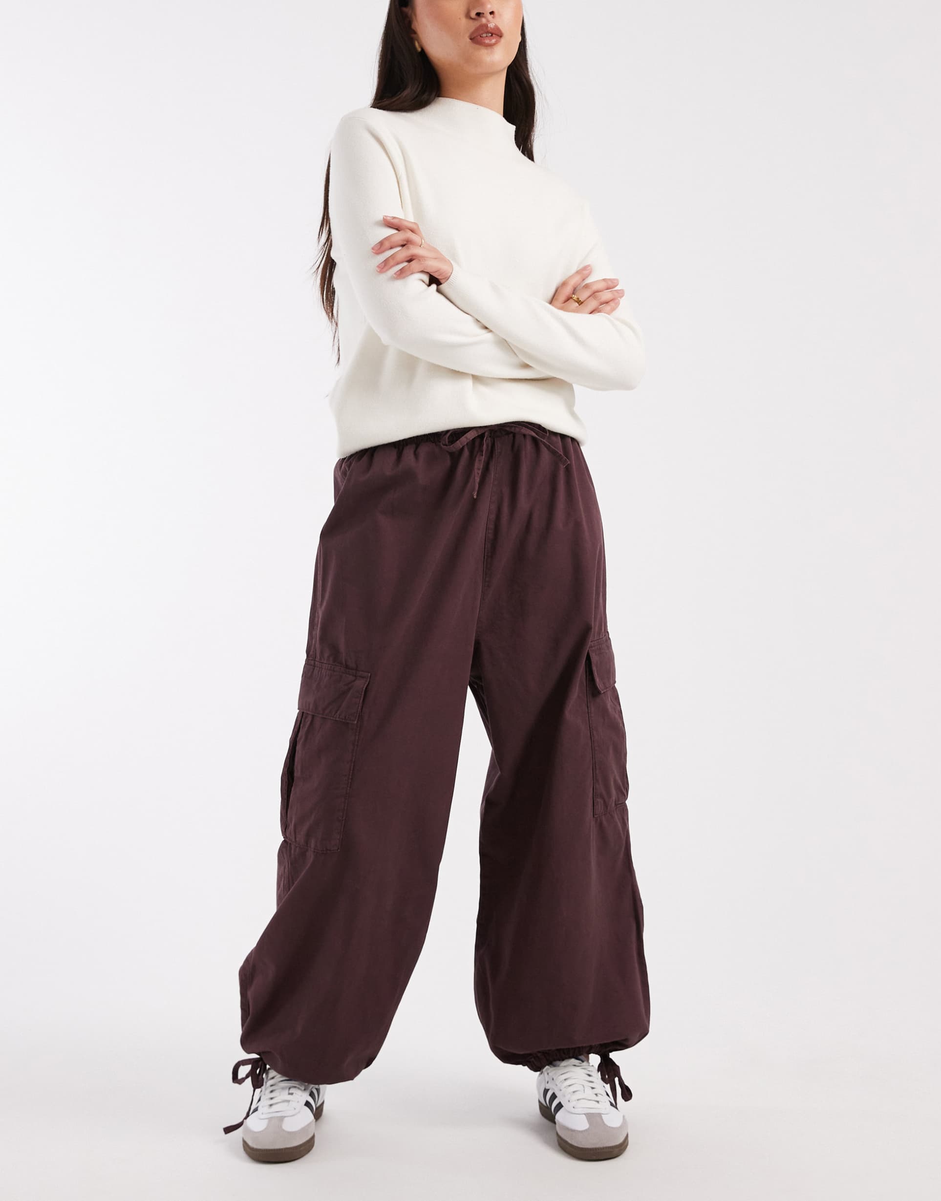 miss selfridge balloon cargo pants in burgundy