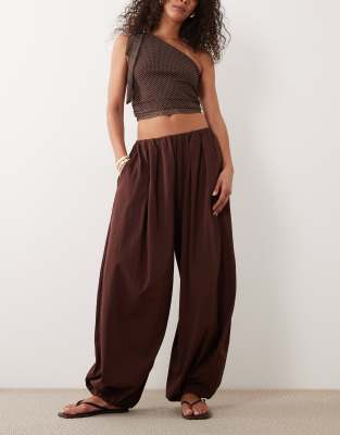 Miss Selfridge balloon pants in chocolate black 8690₽