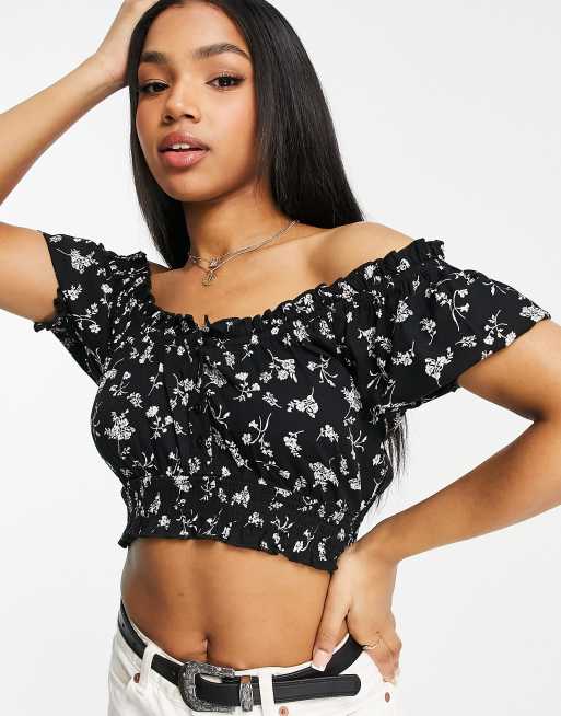 Sæt tabellen op Næste jogger Miss Selfridge bardot crop top with buttons in mono floral | ASOS