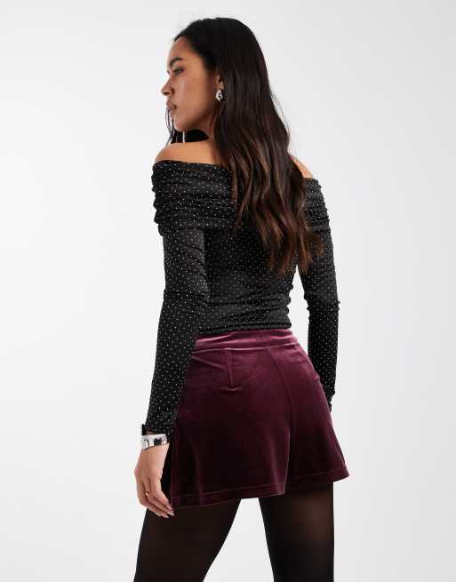 Miss Selfridge – Bärfärgade, extra kora shorts i sammet med figursydd design, 4 av 5