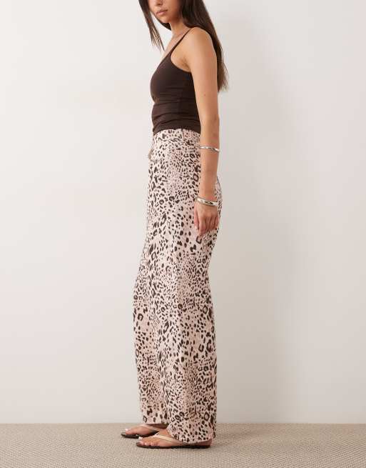 Miss Selfridge barrel leg jean in animal print, 3 of 5