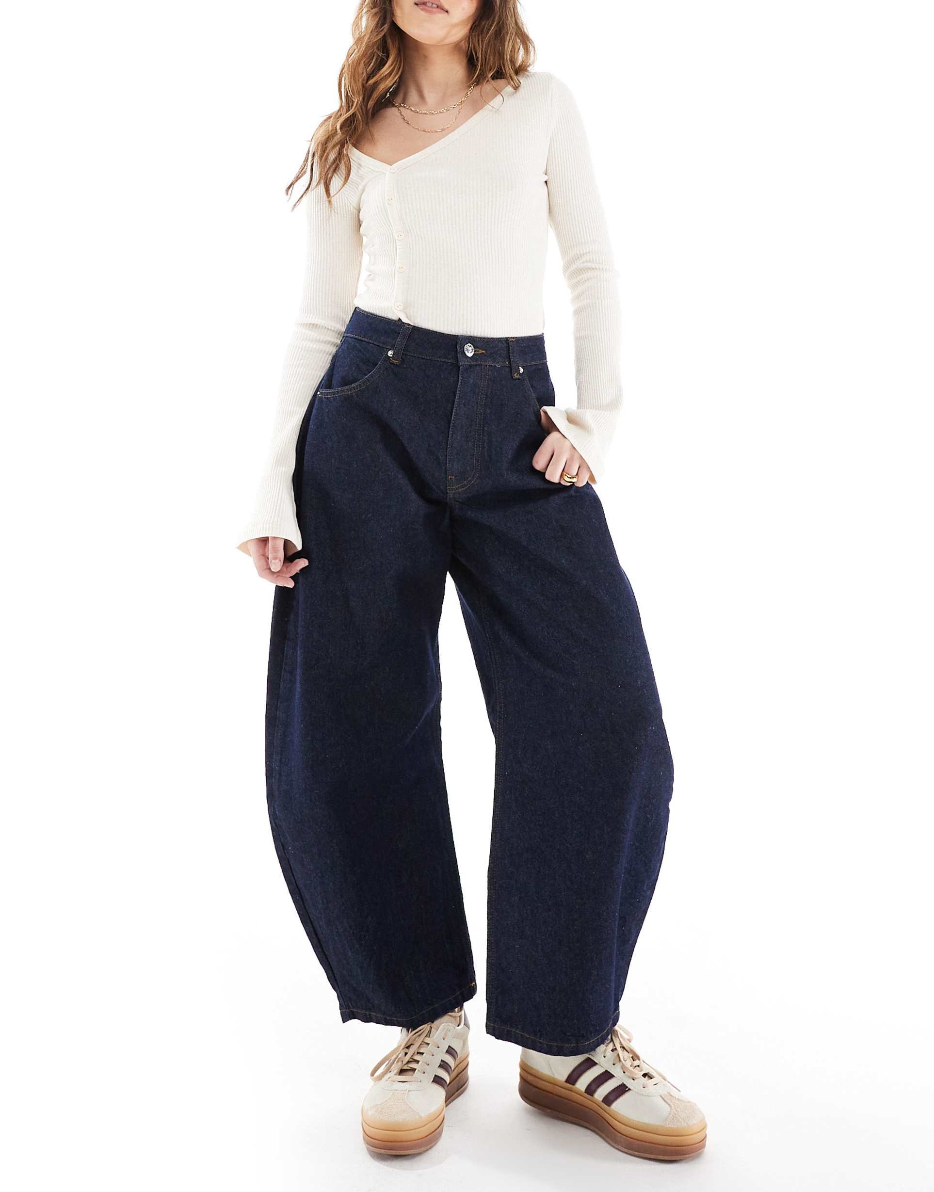 miss selfridge barrel leg jean in mid blue