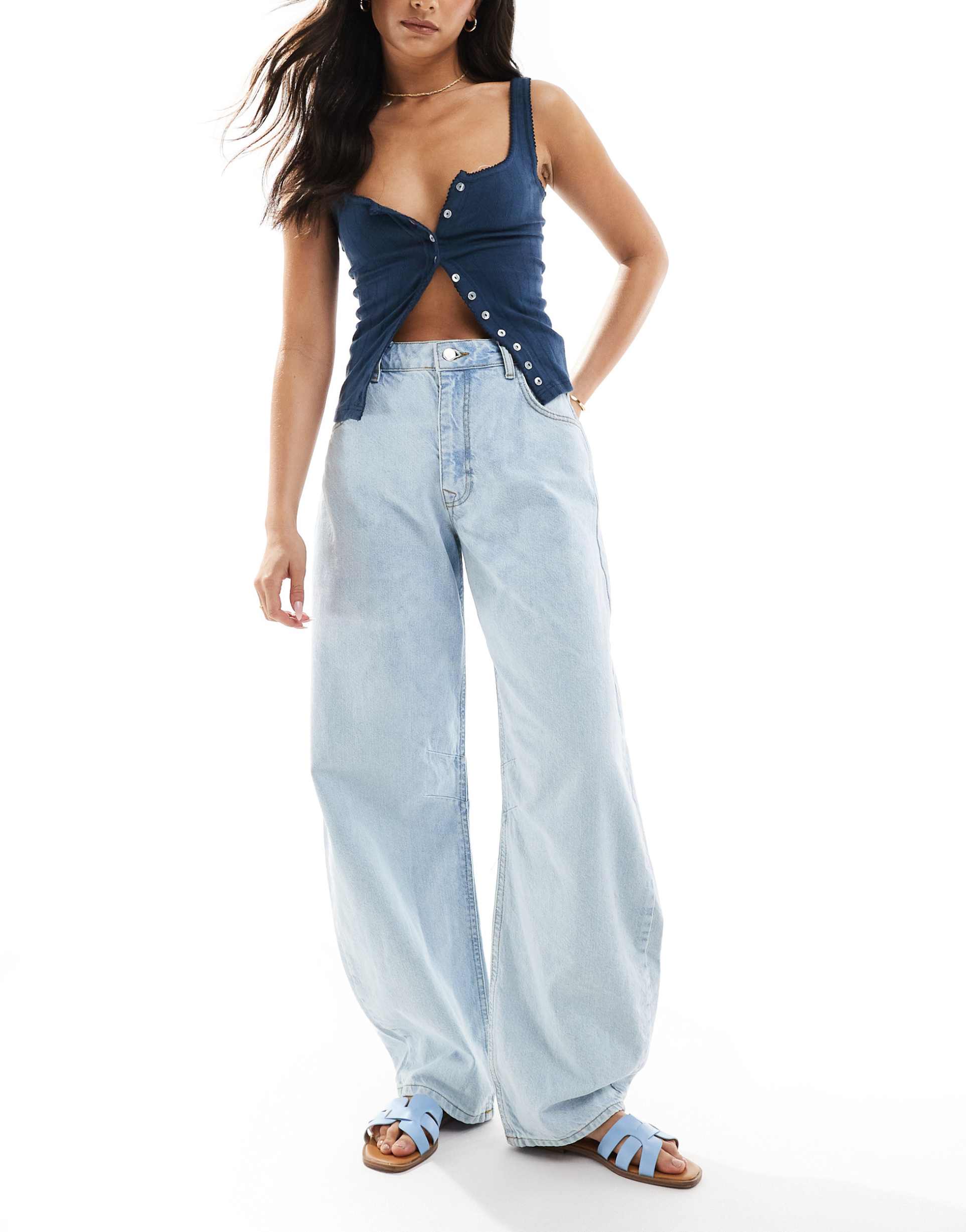 miss selfridge barrel leg jeans in bleach wash