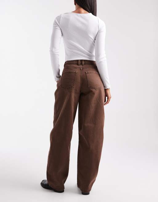 Miss Selfridge barrel leg jeans in chocolate wash, 2 of 5