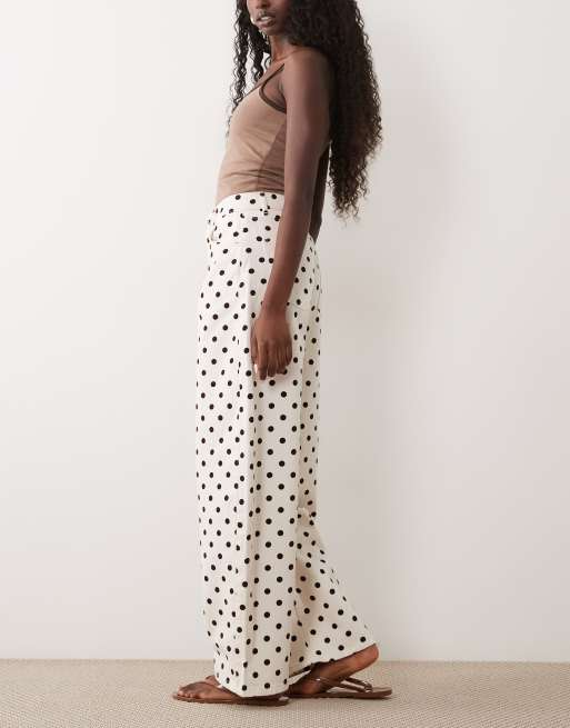 Miss Selfridge barrel leg jeans in ecru met polkadot, 3 van 5