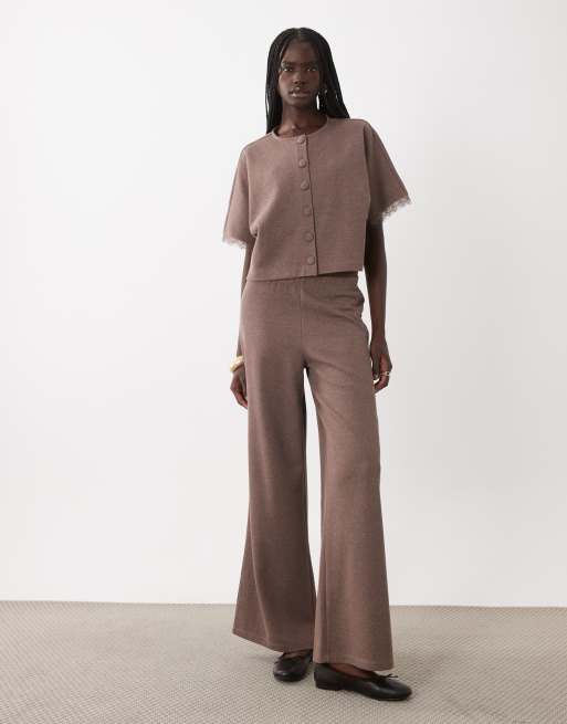 Miss Selfridge batwing-top med knapper og blondekant i brun, 3 af 4