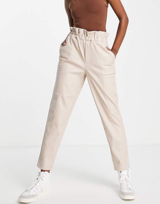 Miss Selfridge – Beige mjukisbyxor i läderimitation