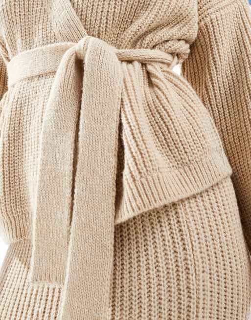 Miss Selfridge - Beige og longline slå-om-cardigan med bælte i strik, 4 af 4