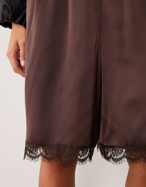 Miss Selfridge bermuda in raso e pizzo color cioccolato, 5 di 5