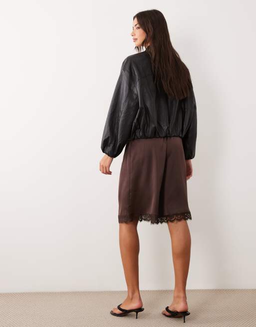 Miss Selfridge bermudashorts i satin och spets, chokladbrun, 4 av 5