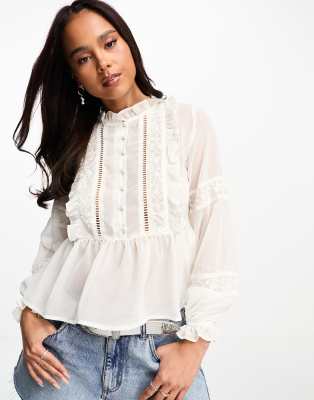 Miss Selfridge - Bestickte Boho-Bluse aus Chiffon in Elfenbeinweiß