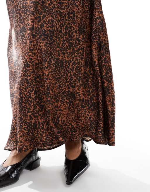 Miss Selfridge bias cut maxi skirt in animal print, 2 of 5