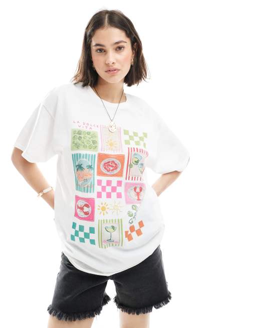 Miss Selfridge – Biały T-shirt z letnią pocztówkową grafiką z przodu