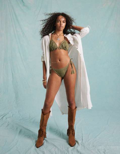 Miss Selfridge – Bikinihose in Khaki mit Lochstickerei, Rüschen und seitlichem Bindeband - view 1