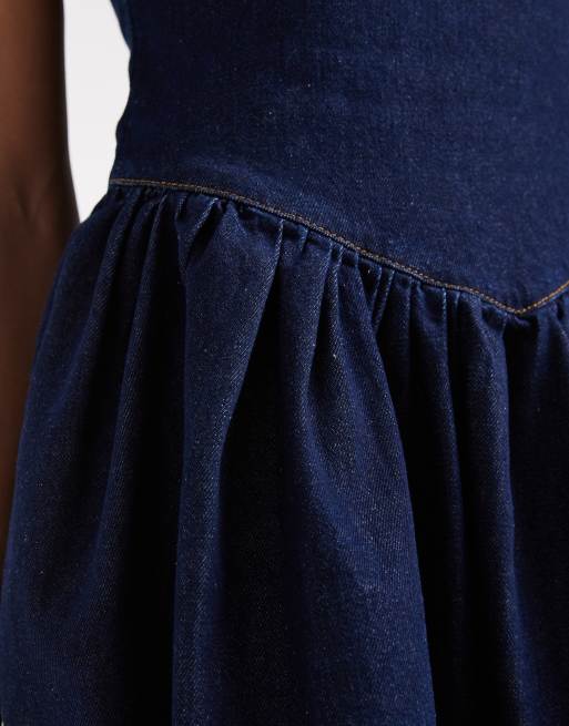 Miss Selfridge - Blå og forvasket minikjole i denim med sænket talje, 3 af 4