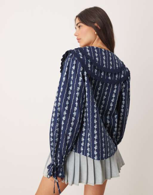 Miss Selfridge – Blå, tapetblommig skjorta med dubbel krage, 4 av 4