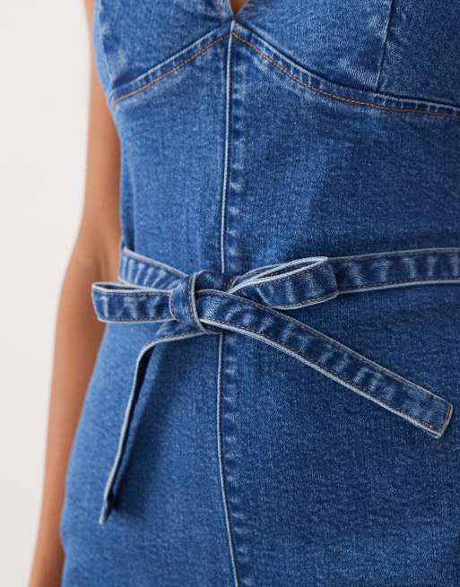 Miss Selfridge – Blå, tvättad playsuit med djup urringning och knytmidja, 3 av 4