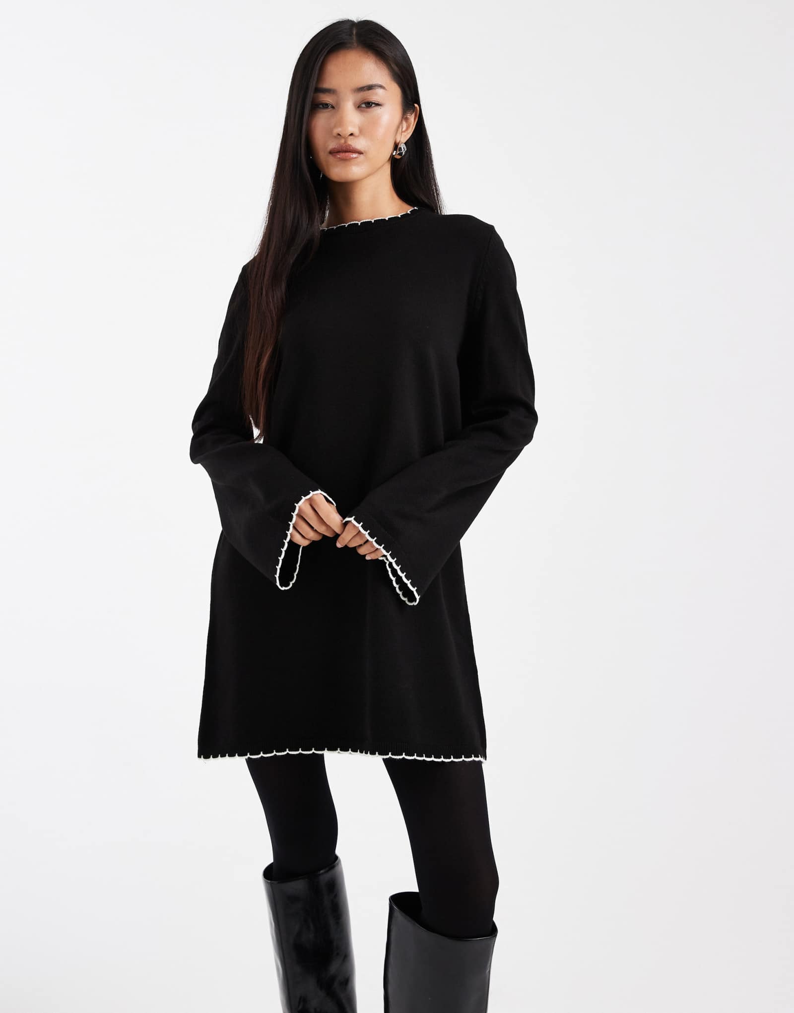 Черное платье Miss Selfridge с вышивкой в виде одеяла и кремовой окантовкой