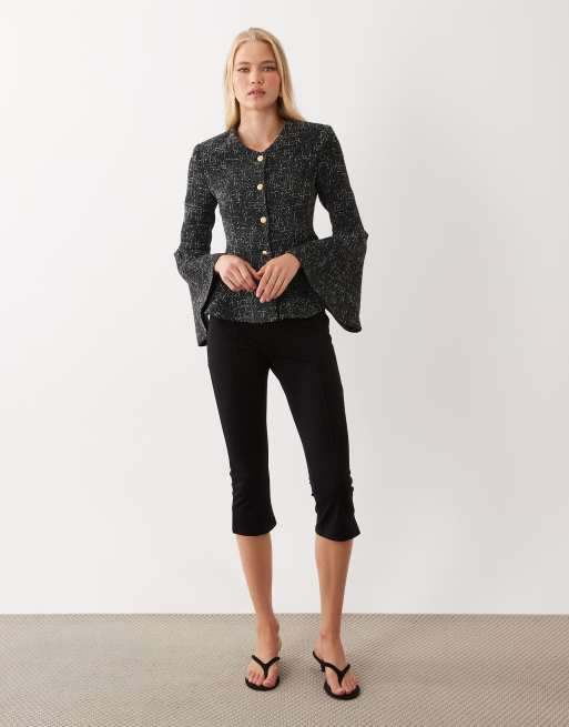 Miss Selfridge blazer cintré à basque avec manches évasées, 3 de 4