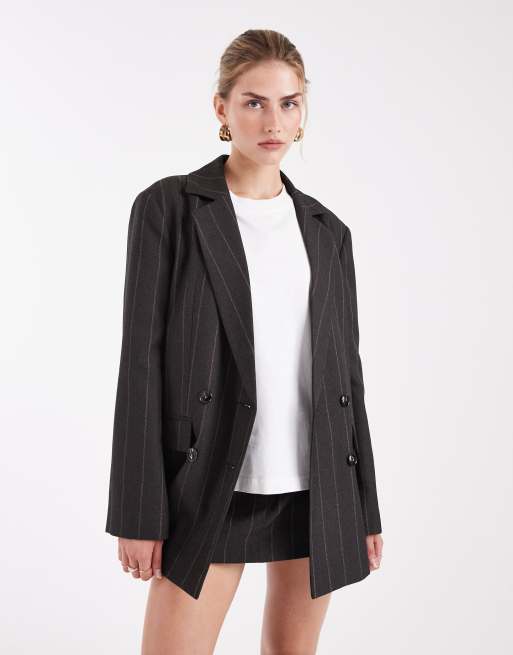 Miss Selfridge - Blazer d'ensemble brossé et oversize à boutonnage croisé - Gris à rayures fines