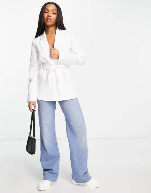 Miss Selfridge - Blazer met riem in ivoorwit