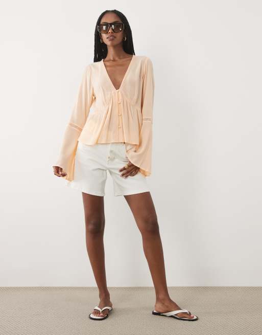 Miss Selfridge - Blouse boutonnée à basque et manches évasées - Pêche, 2 de 4