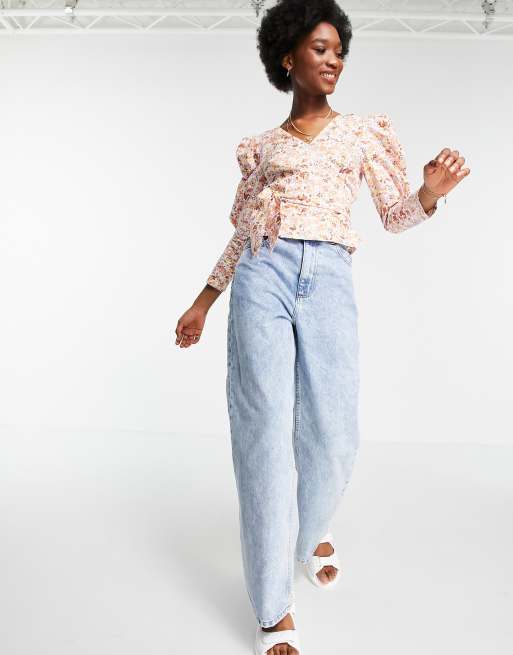 Miss Selfridge - Blouse cache-cœur à petites fleurs - Crème, 4 de 4
