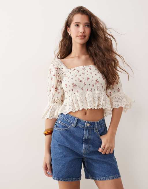 Miss Selfridge - Blouse en broderie anglaise à petites fleurs avec buste froncé, 2 de 4