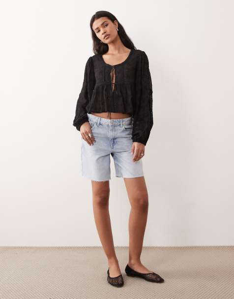 Miss Selfridge - Blouse met lage ronde hals en gestrikte voorkant in zwart - view 1