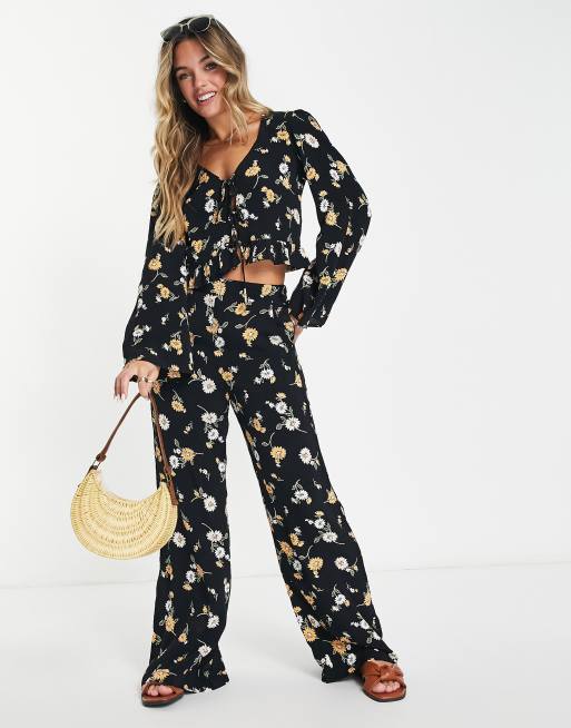 Miss Selfridge - Blouse nouée sur le devant à motif tournesol - Noir, 4 de 4