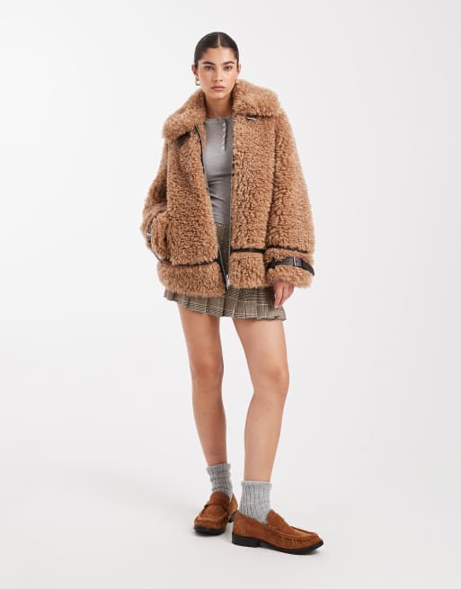 Miss Selfridge - Blouson aviateur oversize en imitation peau de mouton - Camel, 2 de 4