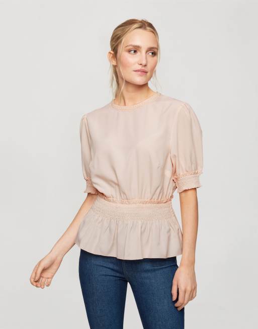 Miss Selfridge - Blusa color cipria con vita arricciata