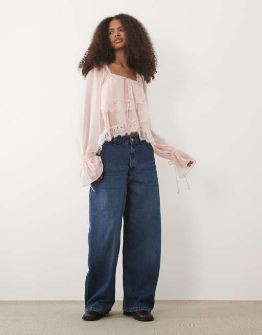 Miss Selfridge - blusa de gasa y encaje en rosa bebé, 2 de 4
