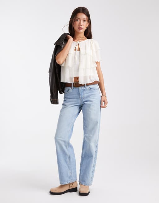 Miss Selfridge – Bluse aus Chiffon in Ecru mit Bindebändern vorne und Knitteroptik, 2 von 4