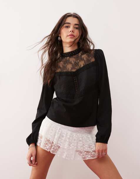 Miss Selfridge – Bluse in Schwarz mit Spitzenbesatz und Biesen - view 1