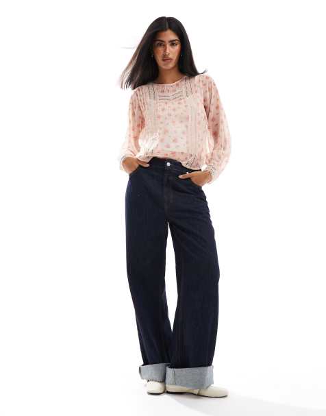 Miss Selfridge - Bluse med blondedetaljer og småblomstret print - view 1