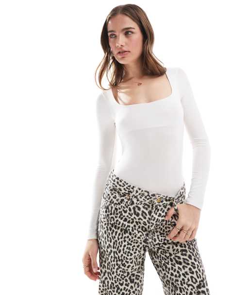 Miss Selfridge - Body a maniche lunghe color avorio con scollo squadrato - view 1