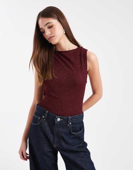 Miss Selfridge – Body aus glitzerndem Material mit verdrehtem Design am Rücken, 2 von 4