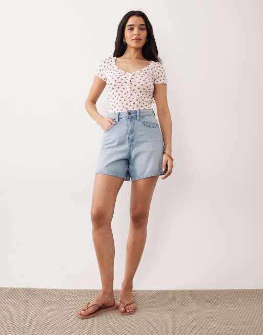 Miss Selfridge – Body aus Pointelle in Weiß mit Knopfleiste und Blümchenmuster, 2 von 4