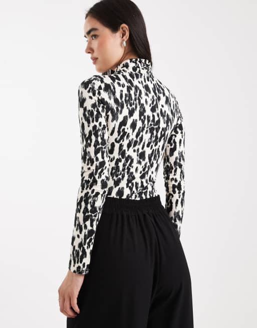 Miss Selfridge - Body effet sculptant à col montant et imprimé animal, 4 de 4