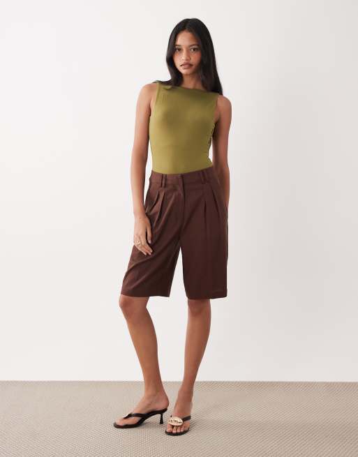 Miss Selfridge - Body effet sculptant à dos ouvert - Olive, 2 de 4