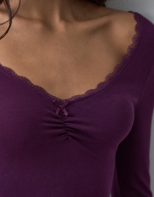 Miss Selfridge body met gerimpelde V-hals en kanten afwerking in fig, 4 van 5