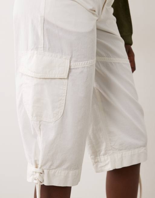Miss Selfridge bojówki capri w kolorze kremowym, 4 z 5