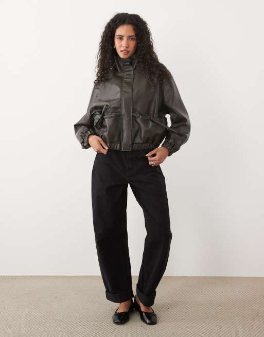 Miss Selfridge bomber in similpelle con collo alto nero, 3 di 4
