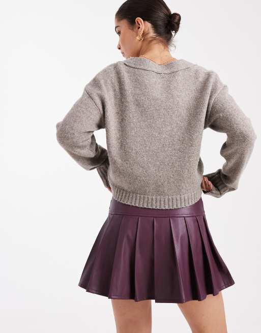 Miss Selfridge - Bordeaux kilt med spænde og plisseringer i imiteret læder, 3 af 5