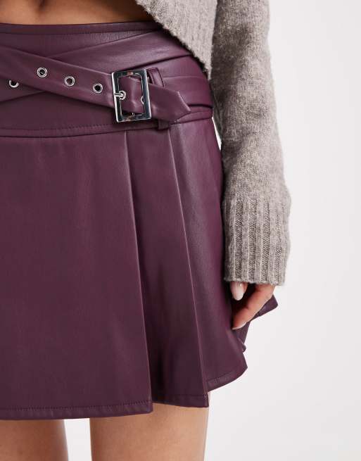Miss Selfridge - Bordeaux kilt med spænde og plisseringer i imiteret læder, 5 af 5